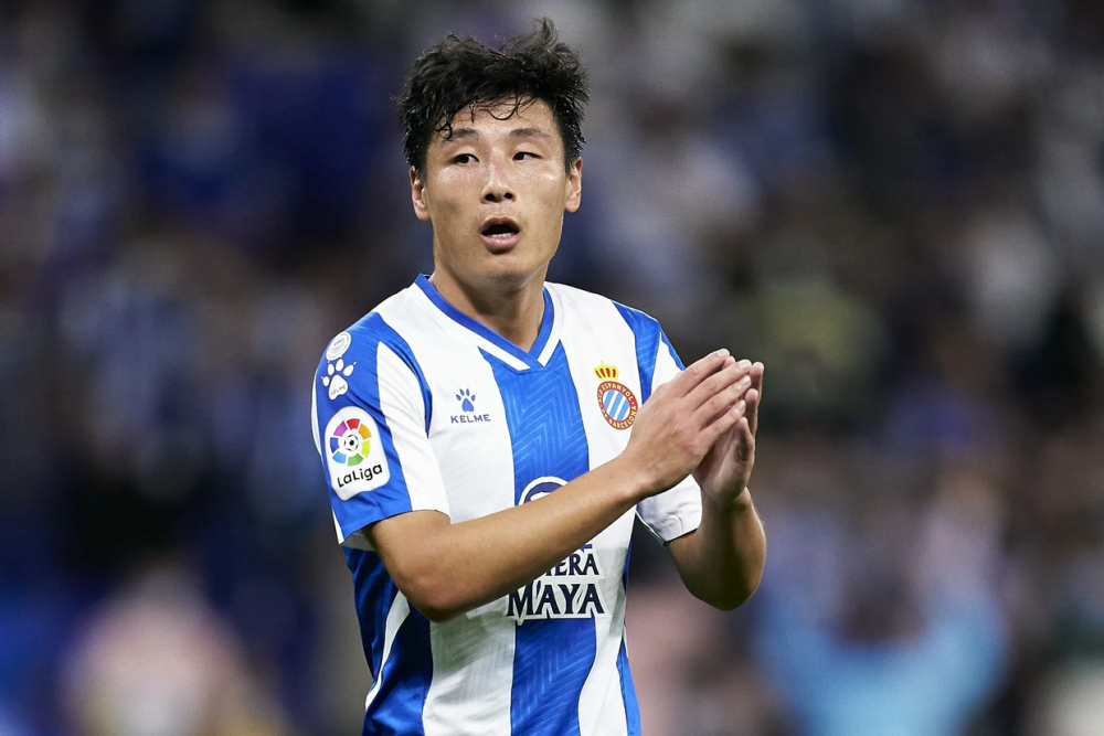 关于今晚突围战来临，新疆广汇围绕西甲更衣室发声，话题不断，年轻球员获得机会的信息