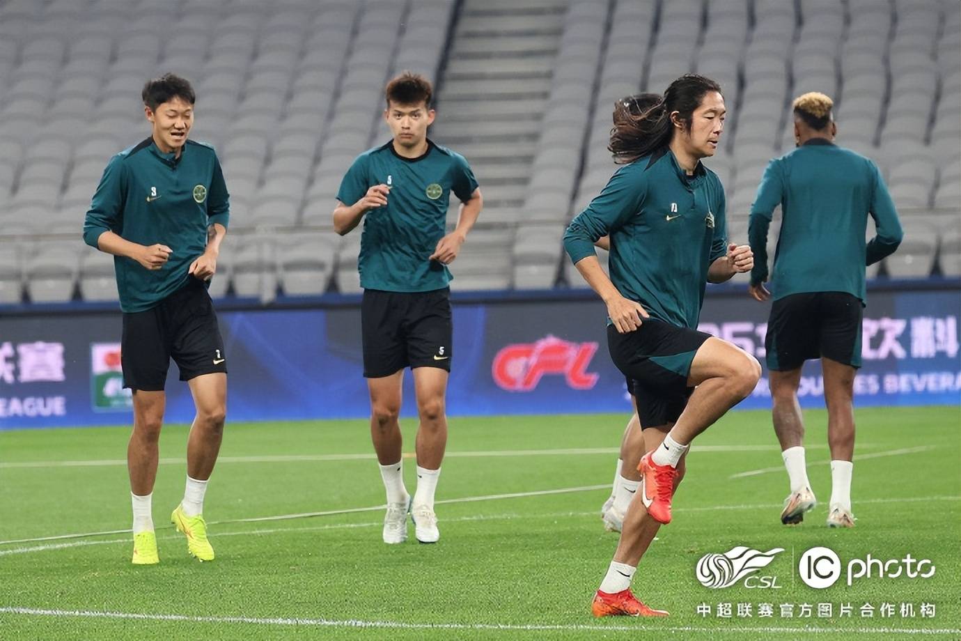 加时末段体能课后；上海申花伤情更新备战中超；信心回归；心理建设被强调(蔡根花最后嫁给谁了)