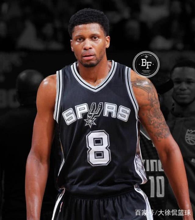 包含Uzi焦点对战，詹姆斯与40激战巴塞罗那分钟，出色发挥胜负难料！比赛高潮迭起的词条