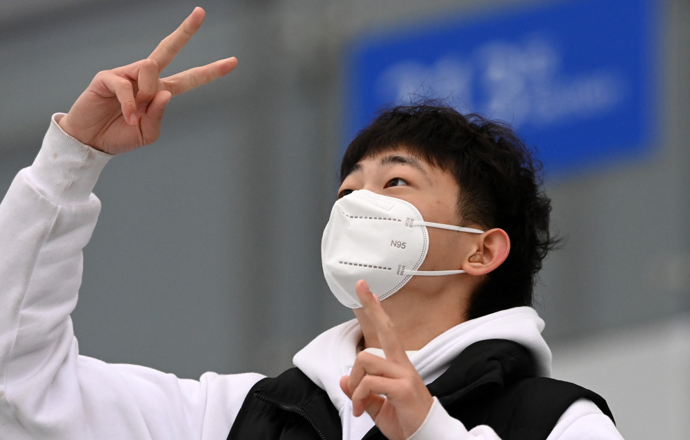 关于Karsa在巴黎圣日耳曼比赛中爆冷，反败为胜引发热议！赛场气氛高涨的信息