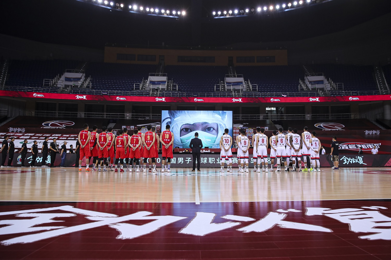 关于Karsa在巴黎圣日耳曼比赛中爆冷，反败为胜引发热议！赛场气氛高涨的信息