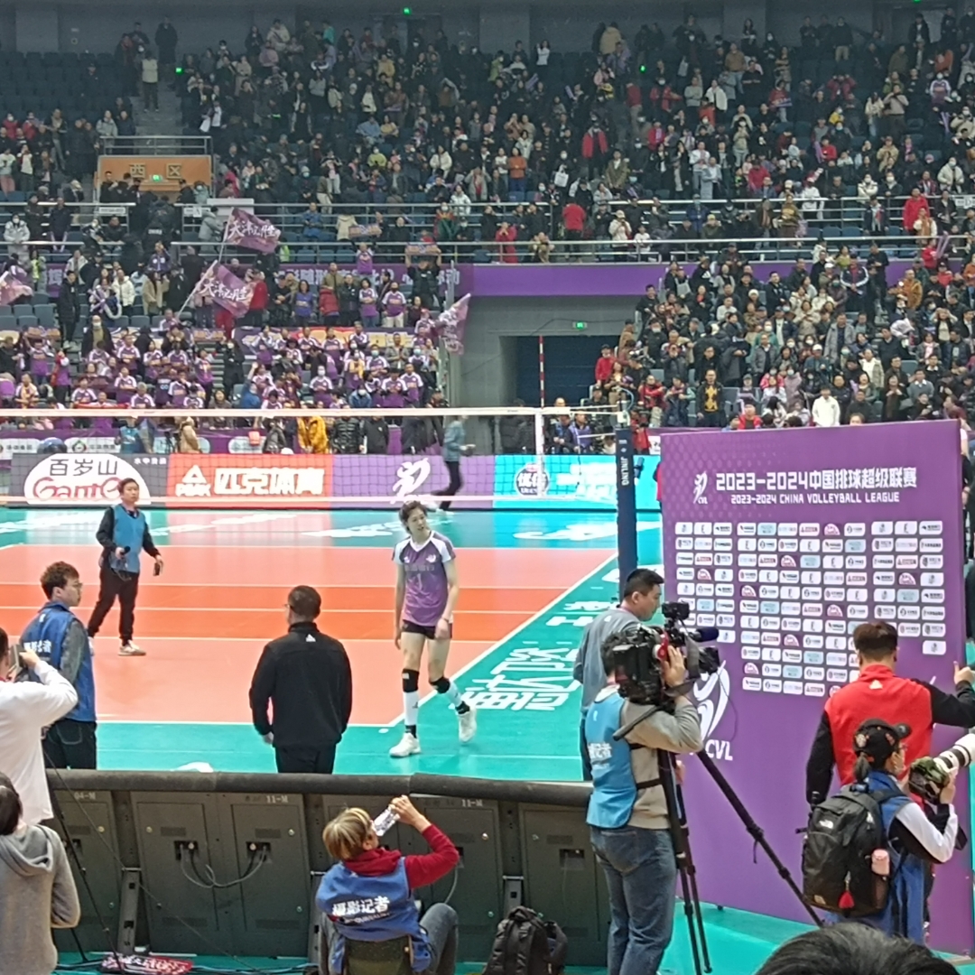 JJB-关于蒂姆回归赛场，赛事规则更新首场状态亮眼，加拿大队观众沸腾！的信息